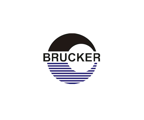 Das Bruckner-Logo besteht aus einem komplexem Bild. Der Name Brucker sitzt auf der optischen Mitte. Zwei Halbkreise umrahmen den Firmennamen. Der obere Halbkreis besteht aus schwarzer Farbe und der untere besteht aus blauen Streifen. Am rechten Rand ist ein kleinerer Kreis aus dem zusammengesetzten Kreis ausgeschnitten und bildet ein Loch.